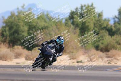 media/Nov-06-2022-SoCal Trackdays (Sun) [[208d2ccc26]]/Turn 7 Set 1 (1050am)/